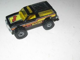 VINTAGE DIECAST -HOT WHEELS 4 X 4 BLAZER  - GOOD - SR113 - $3.70