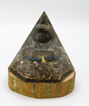 Labradorite Orgone Pyramid - A Mystical Shield of Intuition and Transformation - £27.89 GBP