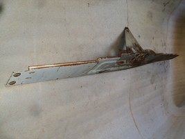 67 DODGE CORONET HOOD LATCH FRONT GRILLE BRACE - $2,267.53 MXN