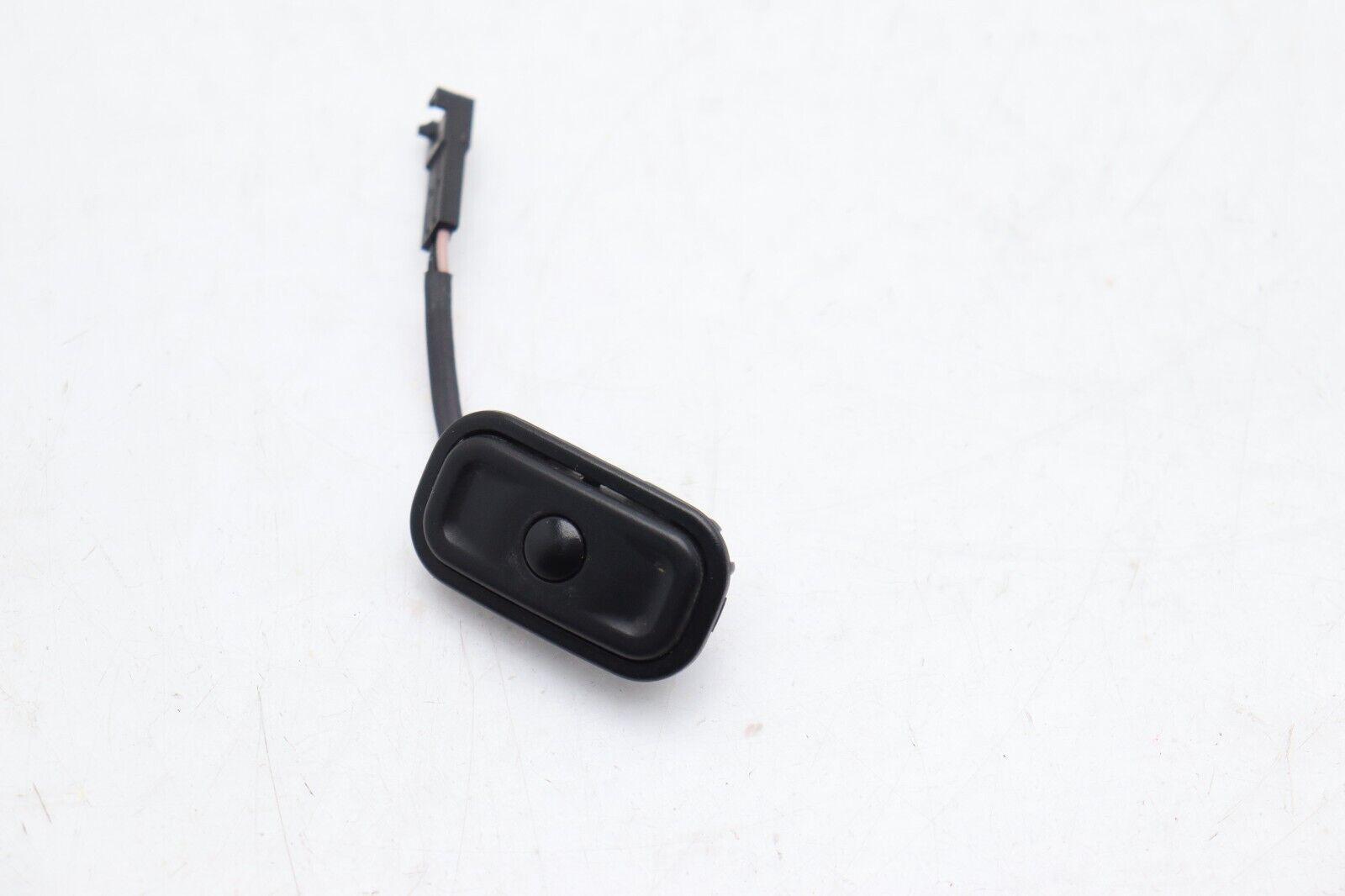 14-17 FIAT 500L STEERING WHEEL SWITCH E3348 - $34.36