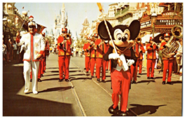 Main Street Parade Walt Disney World Florida Postcard - £5.29 GBP