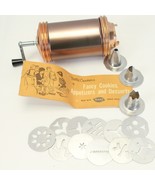 Mirro Cookie Pastry Press 11 Discs 3 Pastry Tips Box Booklet Spritz Chri... - €42,18 EUR Mirro Cookie Pastry Press 11 Discs 3 Pastry Tips Box Booklet Spritz Chri... - €42,18 EUR