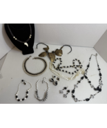 Vtg 11pc Lot Jewelry Necklaces Earrings Silver Tone Faux Pearl MOP Beaded - $17.26 CAD