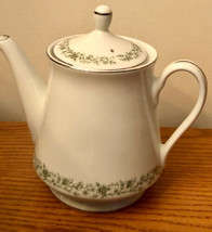 Mikasa Coffee Tea Pot Japan Porcelain  7.5&quot; High 40 OZ Vintage Fine China - $35.00