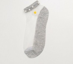 Handcrafted ~ Gray ~ Embellished w/Pearls ~ Embroidered Daisy ~ Ankle Socks - £11.93 GBP