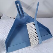 Vintage Kellogg Quality dust pan brush whisk broom away dustpan blue Kel... - $40.00