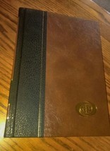 1986 World Book Yearbook Encyclopedia Scott Fetzer Company - $14.99