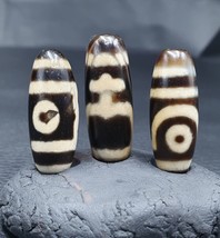 Himalayan indo tibetan eyes pattern agate dzi amulet bead lot 3 beads L3B - €47,96 EUR