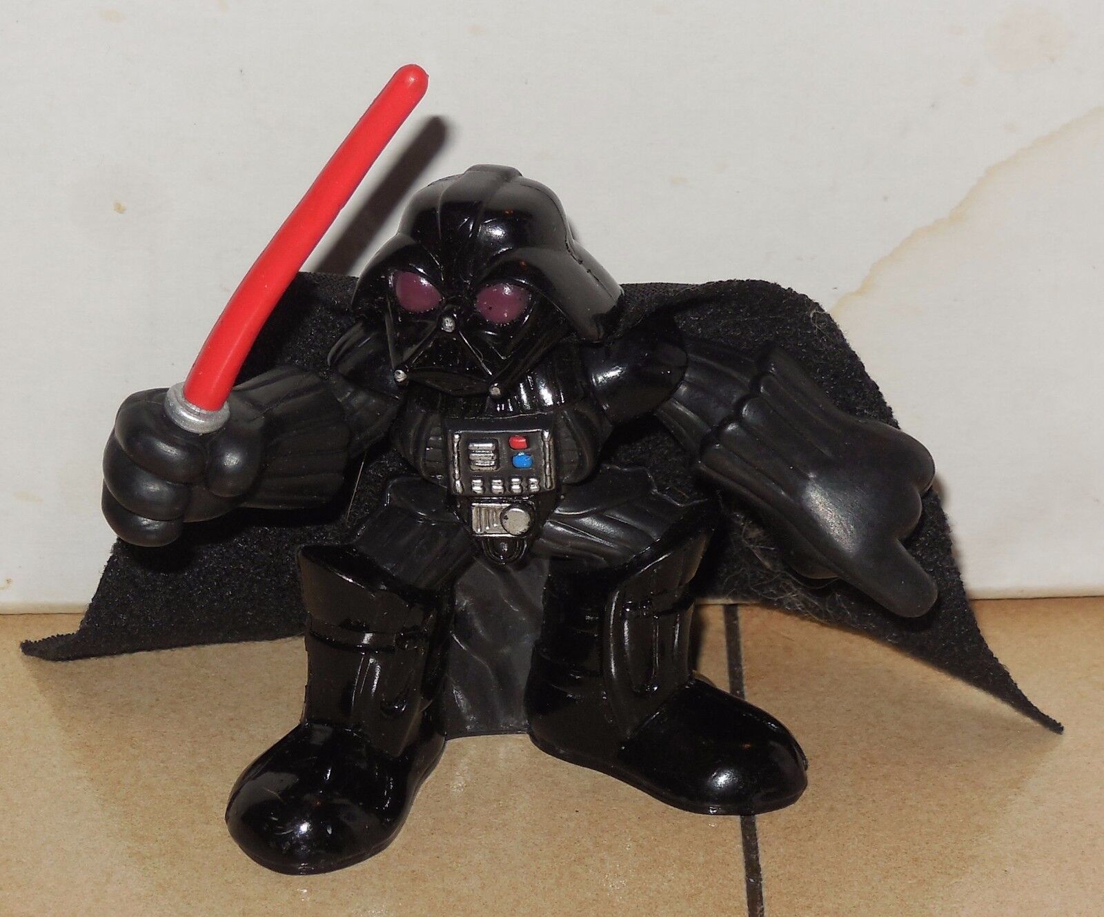 2001 Hasbro Star Wars Galactic Heroes Darth Vader - $5.07