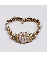 Vintage Crown Trifari Gold Tone Pearl Rhinestone Flower Bracelet 7” - Go... - $3,029.01 MXN