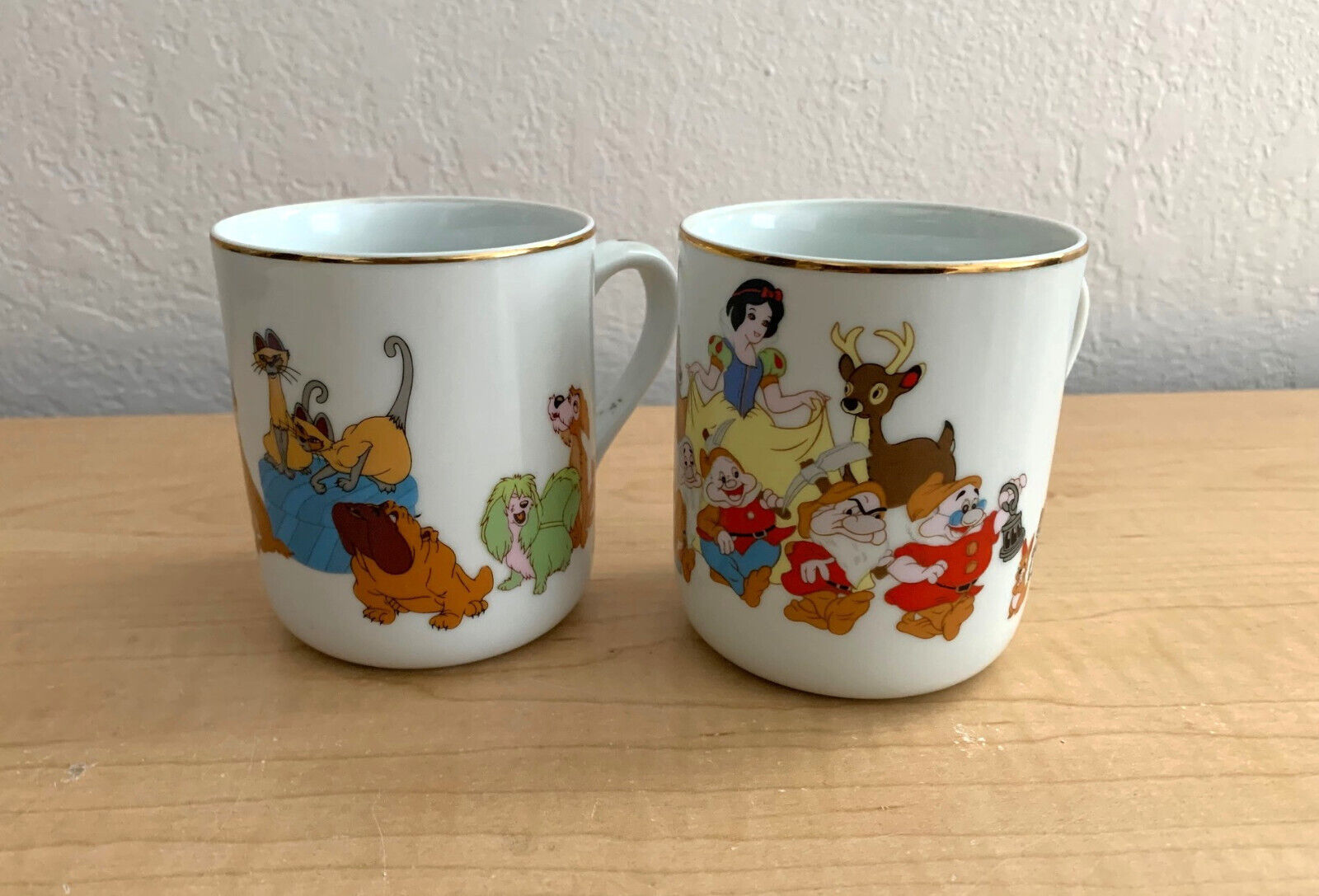 Walt Disney Productions Japan Original Logo Snow White & Lady & the Tramp Cups - $31.68