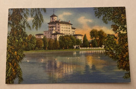 Vintage Postcard Unposted Vista Of The Broadmoor Hotel Pikes Peak CO - £2.78 GBP