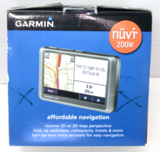 Garmin NUVI 200W GPS Unit Bundle with Car Vehicle Charger &amp; Windshield M... - $354.33 MXN