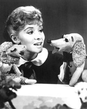 Shari Lewis With Lamb Chop &amp; Puppet 16x20 Canvas Giclee - £55.94 GBP