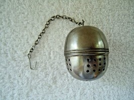 Vintage Metal Tea Ball Leaf Holder / Infuser &quot; GREAT COLLECTIBLE ITEM &quot; - £11.74 GBP