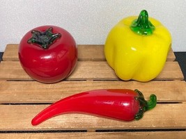 Handblown Glass Lot Red Hot Chili Pepper, Yellow Bell Pepper, Tomato - $259.65 MXN