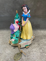 Snow White and Dopey Christmas Figurine Ornament Disney Parks Vintage 2004 - £30.01 GBP