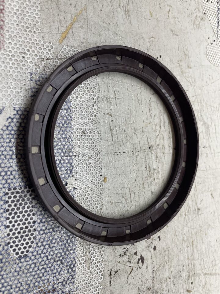 LS  TRACTOR  OIL  SEAL 40007383, MT40007383 - $74.18