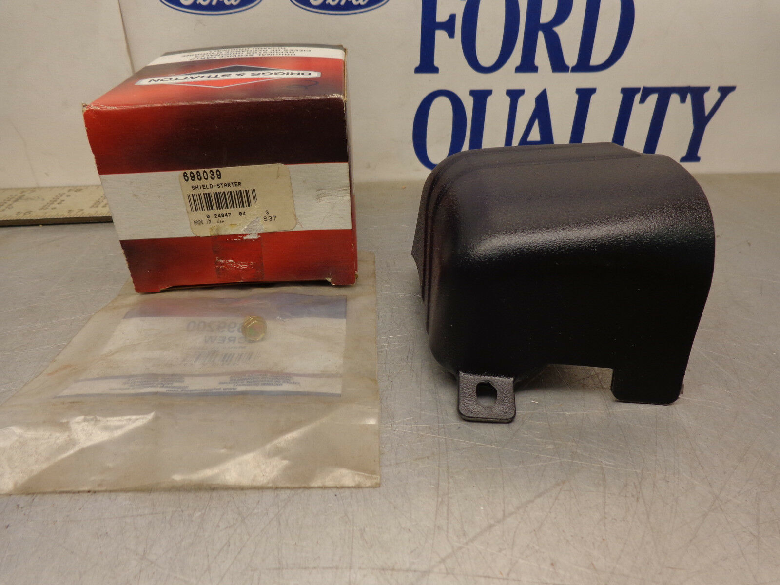 OEM Briggs Stratton 698039 Starter Pinion Drive Gear Cover Shield Guard Item image 2