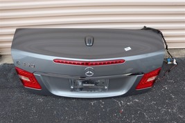 2010-2013 Mercedes-Benz E350 Convertible Trunk Lid Rear Deck W/ Camera & Lights. image 4