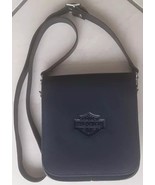 HARLEY DAVIDSON Black Smooth Leather Flap Crossbody Bag   C - $661.32 MXN