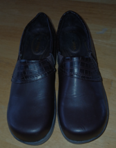 EASY WORKS BY EASY STREET LADIES BROWN LEATHER MULES-8.5M-GENTLY WORN - $11.99