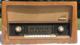 Vitage Metz Multi Band Vintage Tube Radio. Made in West Germany - $158.28