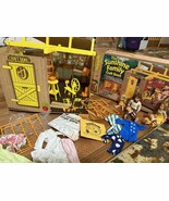 Vintage 1975 Sunshine Family Craft Store Playset  Sunshine Family Dolls ... - $127.91 CAD