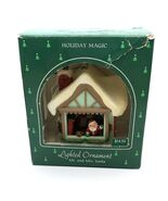 Hallmark Holiday Magic Lighted Christmas Ornament Mr. and Mrs. Santa 1985 - $219.86 MXN