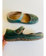 L&#39;Artiste Sz 38 Green Leather Lazarina Mary Jane Flat Shoes Ankle Strap - $66.59 CAD