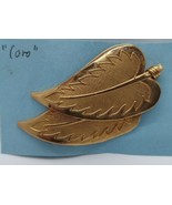 Vintage Signed Coro Double Etched Leaf Gold Tone Pin Brooch - $27.01 CAD