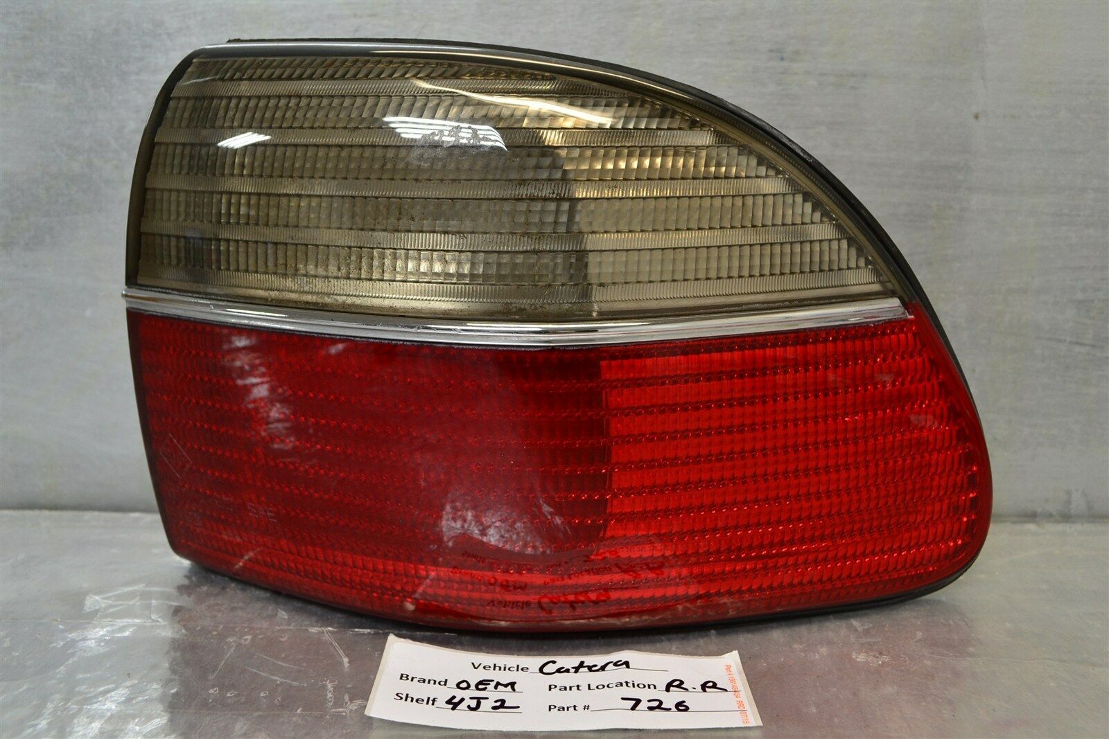 1997-1998-1999 Cadillac Catera Right Pass Genuine tail light 26 4J2 - $32.36