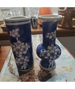 Tiny Posy Flower Vase Set Of 2 Ceramic Oriental Design Blue White Floral  - £3.86 GBP