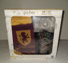 Harry Potter Gift Set 12 OZ Mug, Socks, Keychain Culture Fly - £10.11 GBP