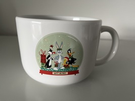 Looney Tunes Christmas Mug (Modern Gourmet Foods) - £6.09 GBP