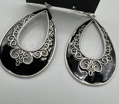 Jewelry Earrings Dangle 2.25&quot; Silver Tone Black Enamel Teardrop Swirls Fish Hook - £3.93 GBP