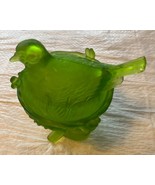 Unmarked Glass Hen on Nest Dish – Glows Under Blacklight – 4.75” Tall - $1,854.00 MXN