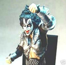 Fire Sale Kiss Gene Simmons As Jack In The Box Collectable Pops Up &amp; Plays Music - £149.42 GBP