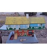 1940&#39;s / 50s / 60s Pressed Steel Tin Doll House - £112.71 GBP