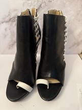 Gwen Stefani Black And White Boots  - $376.33 MXN