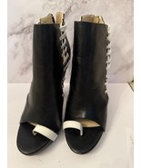 Gwen Stefani Black And White Boots  - $376.33 MXN