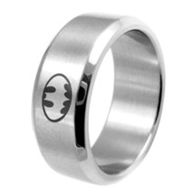 8mm Brushed Stainless Steel Batman Fashion Ring (Silver, 13) - £8.17 GBP