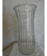 Hoosier Glass #4091-C Clear 9 ¾ Inch Ribbed Flower Vase (#3613) - $39.47 CAD