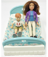 Fisher Price Loving Family Double Bed Mom Son Dollhouse Dolls Lot - $423.67 MXN