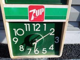 Vintage 7 Up Hanging Wall Clock Menu Board Sign Advertisement  A19 W/ Characters - £122.83 GBP