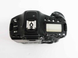 Canon 1DX Mark II 20.2MP Digital SLR Camera Body ONLY image 3