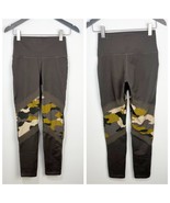AERIE OFFLINE The Hugger Hi Rise Camo Legging Size Medium M Olive tones - $370.90 MXN