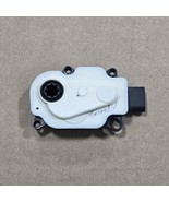 2013-17 Ford Focus Shutter Motor 6466R420 OEM - $21.99