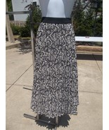NWOT VINCE CAMUTO BLACK FLORAL PRINT PLEATED SKIRT XL - £15.89 GBP