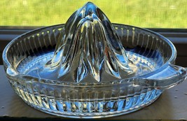 Vintage Clear Glass Hand Juicer Reamer Tab Handle Pour Spout Ribbed Very... - $16.14